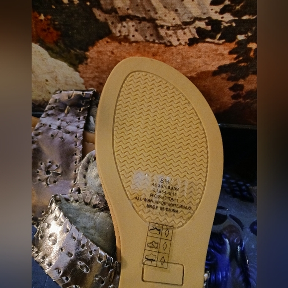 PIERRE DUMAS TAN&GOLD SANDALS🥿🎍🎁SIZE 8M WOMEN,A NEW! GIFT.🩴💖 - Picture 4 of 7